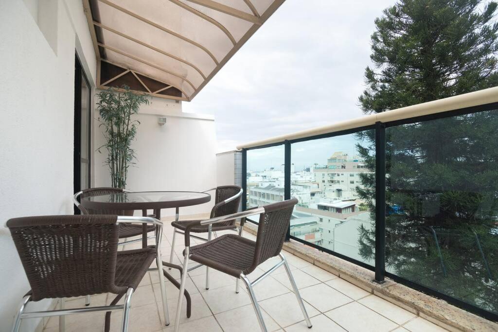 Cobertura Duplex Com Piscina Em Copacabana Apartemen Rio de Janeiro